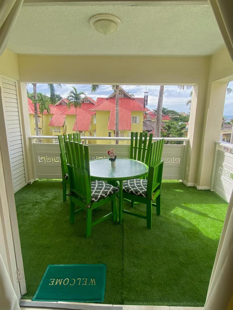 1 Bedroom Penthouse 63 At Mystic Ridge * Ocho Ríos