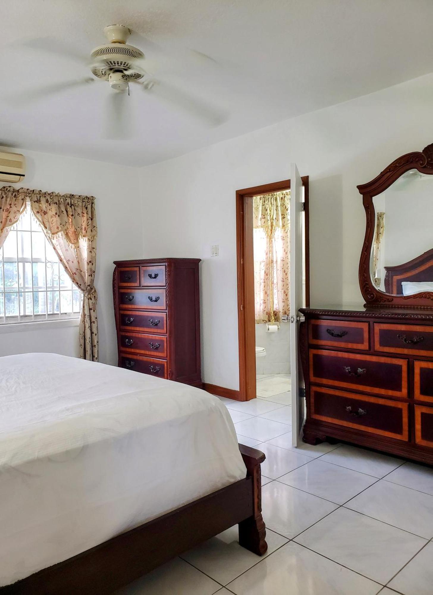 Comfy Havens Apartment Montego Bay