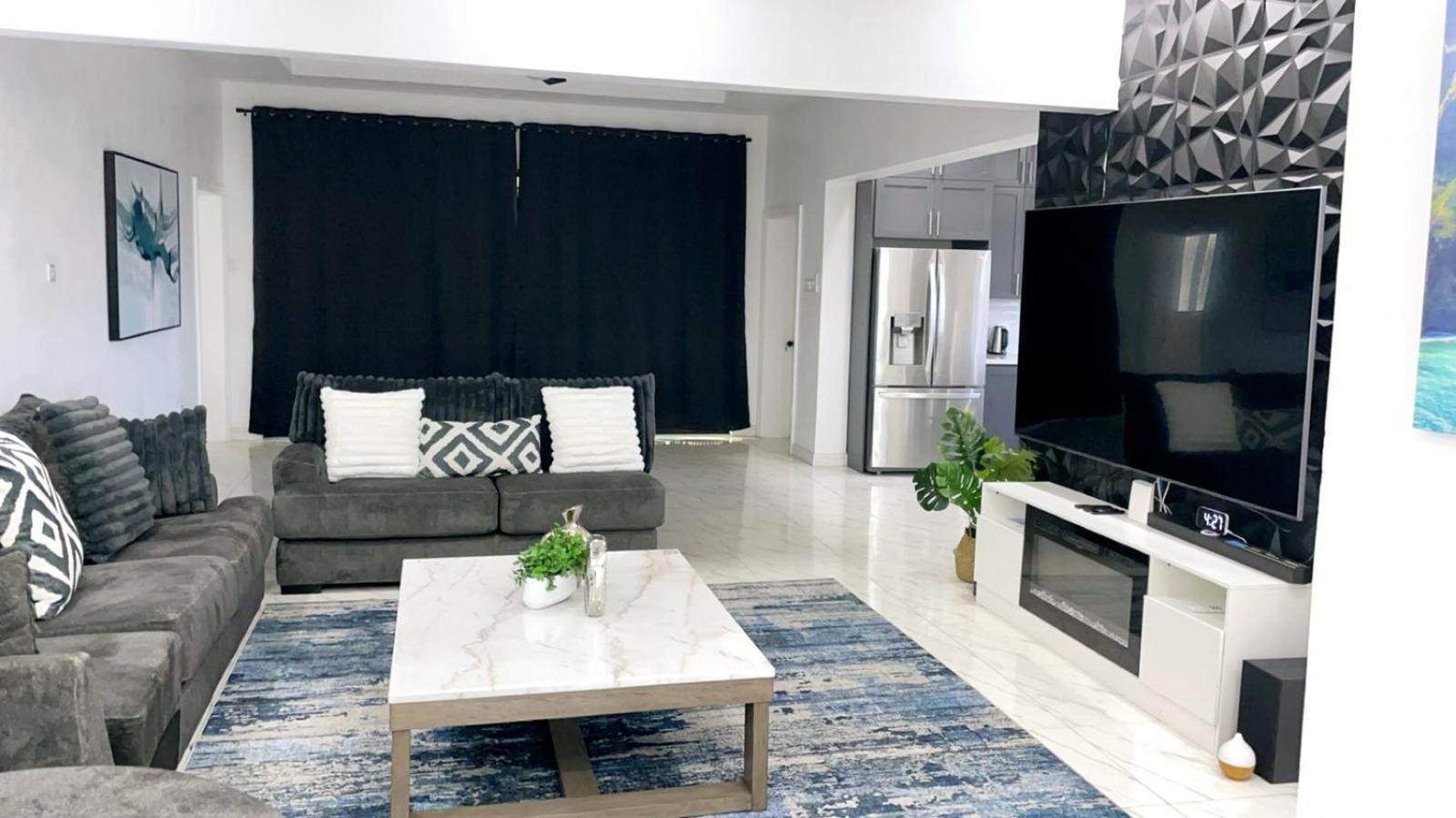 Blanco Oasis Banks