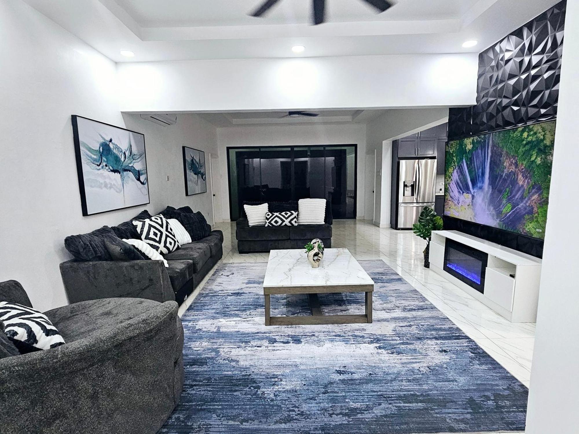 Blanco Oasis Villa Banks
