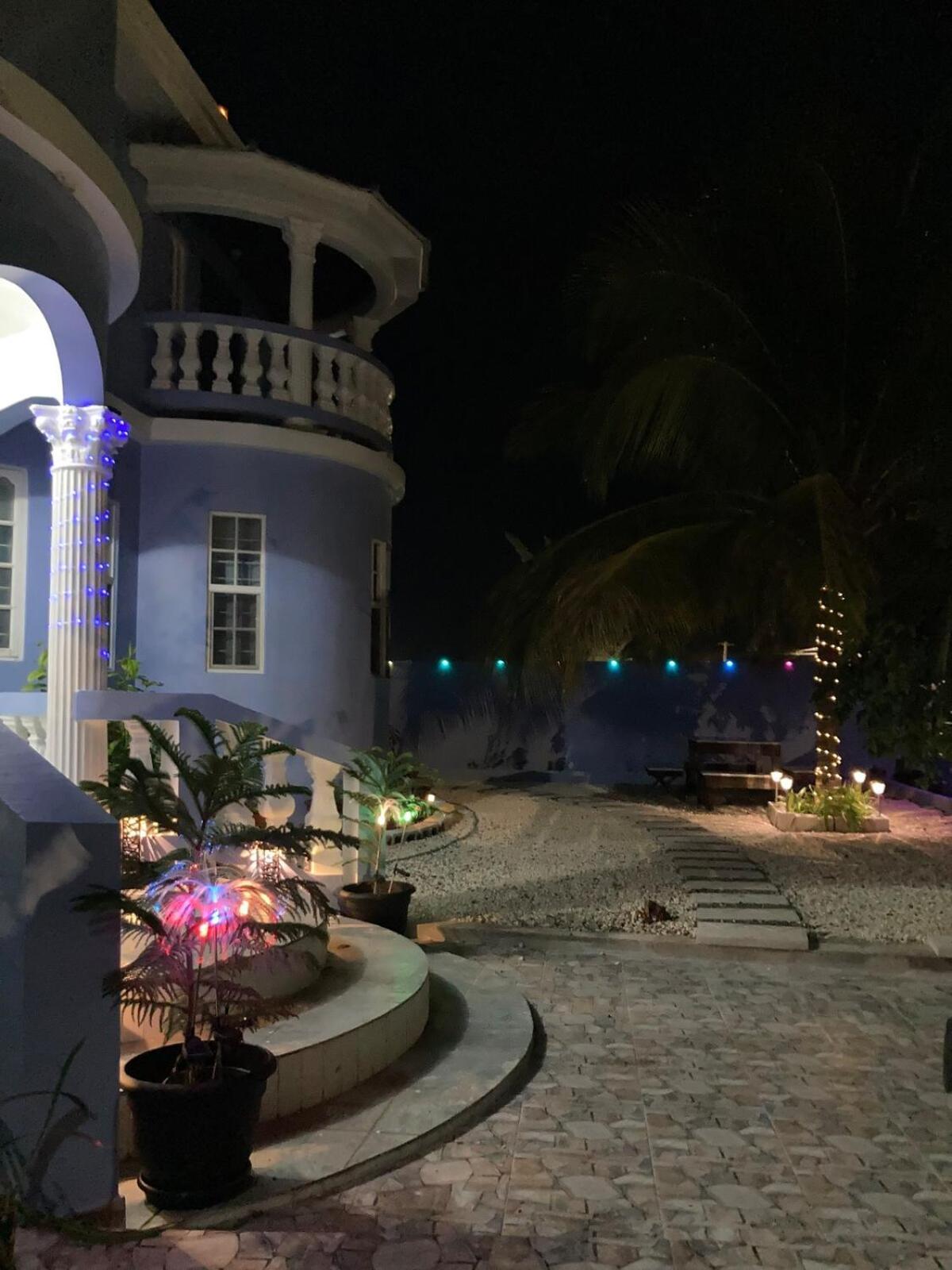 Blue Flamingo Villa *