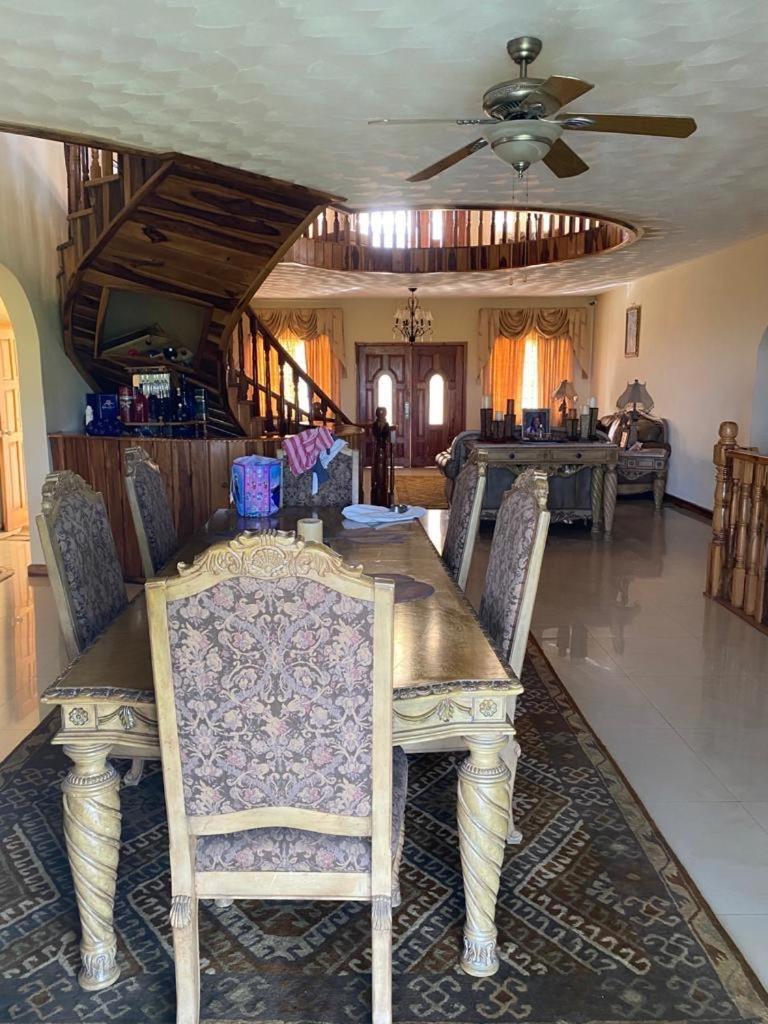 The Mansion Habitación en casa particular Runaway Bay