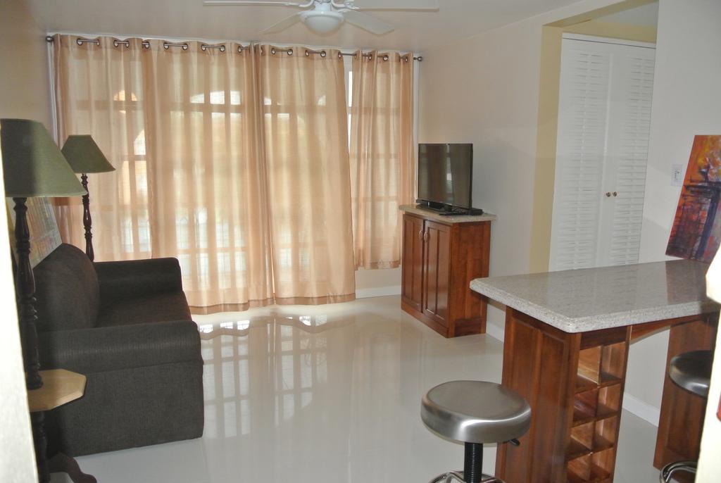 One Bedroom 13
