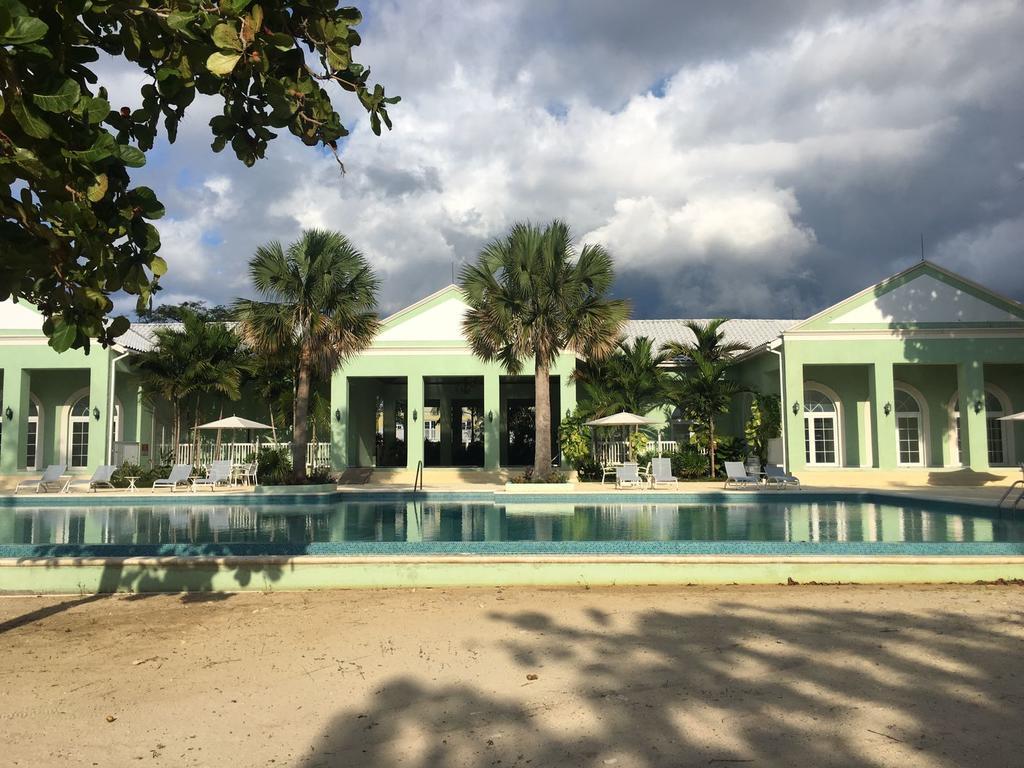Holiday home Townhome In Little Bay Country Club Negril