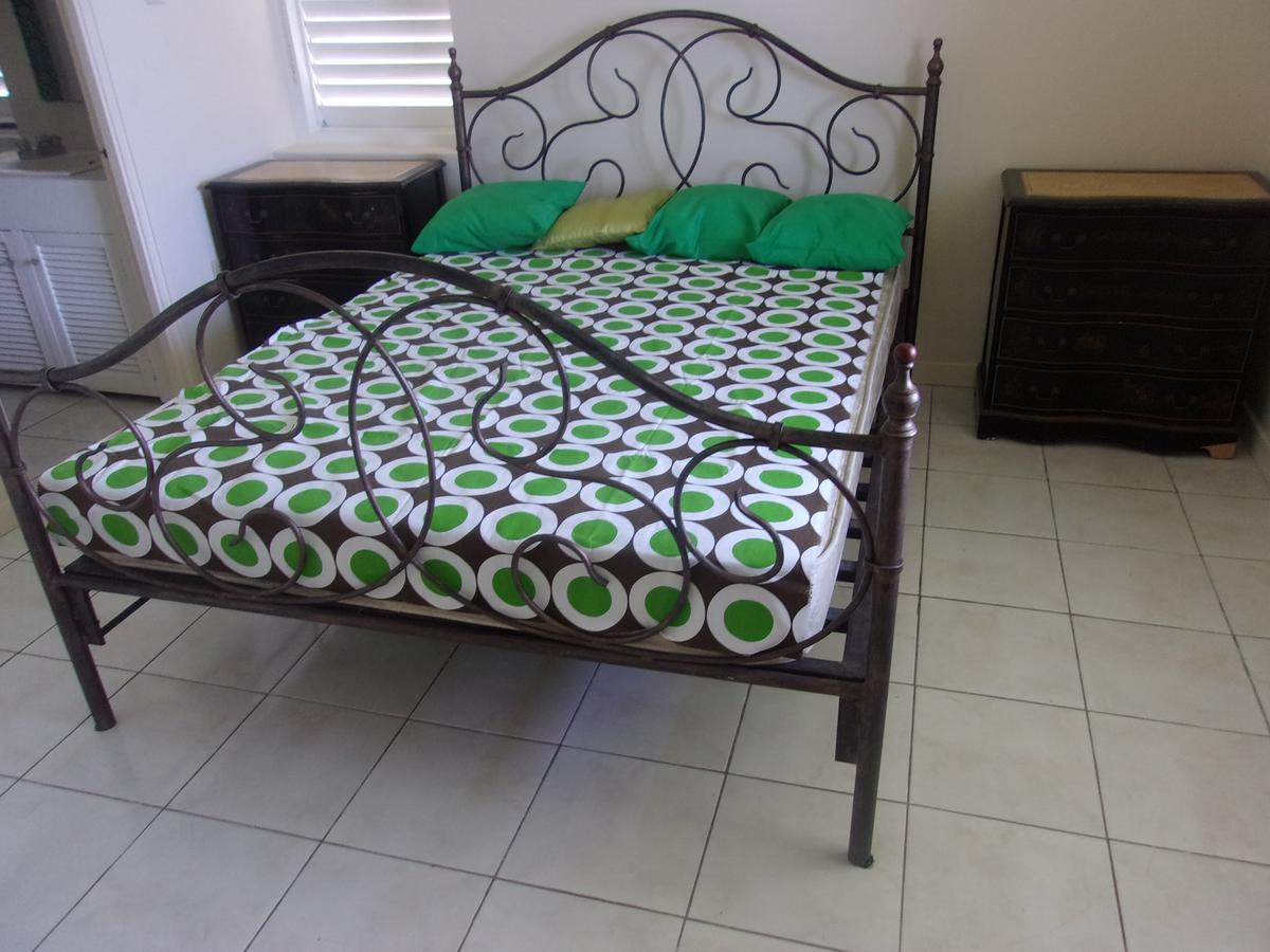 Columbus Heights Apartment *