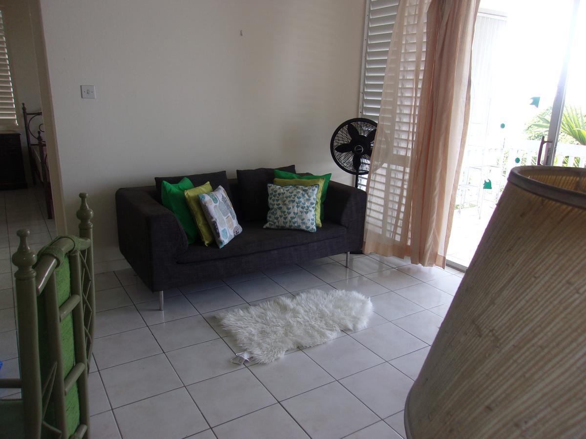 Columbus Heights Apartment *