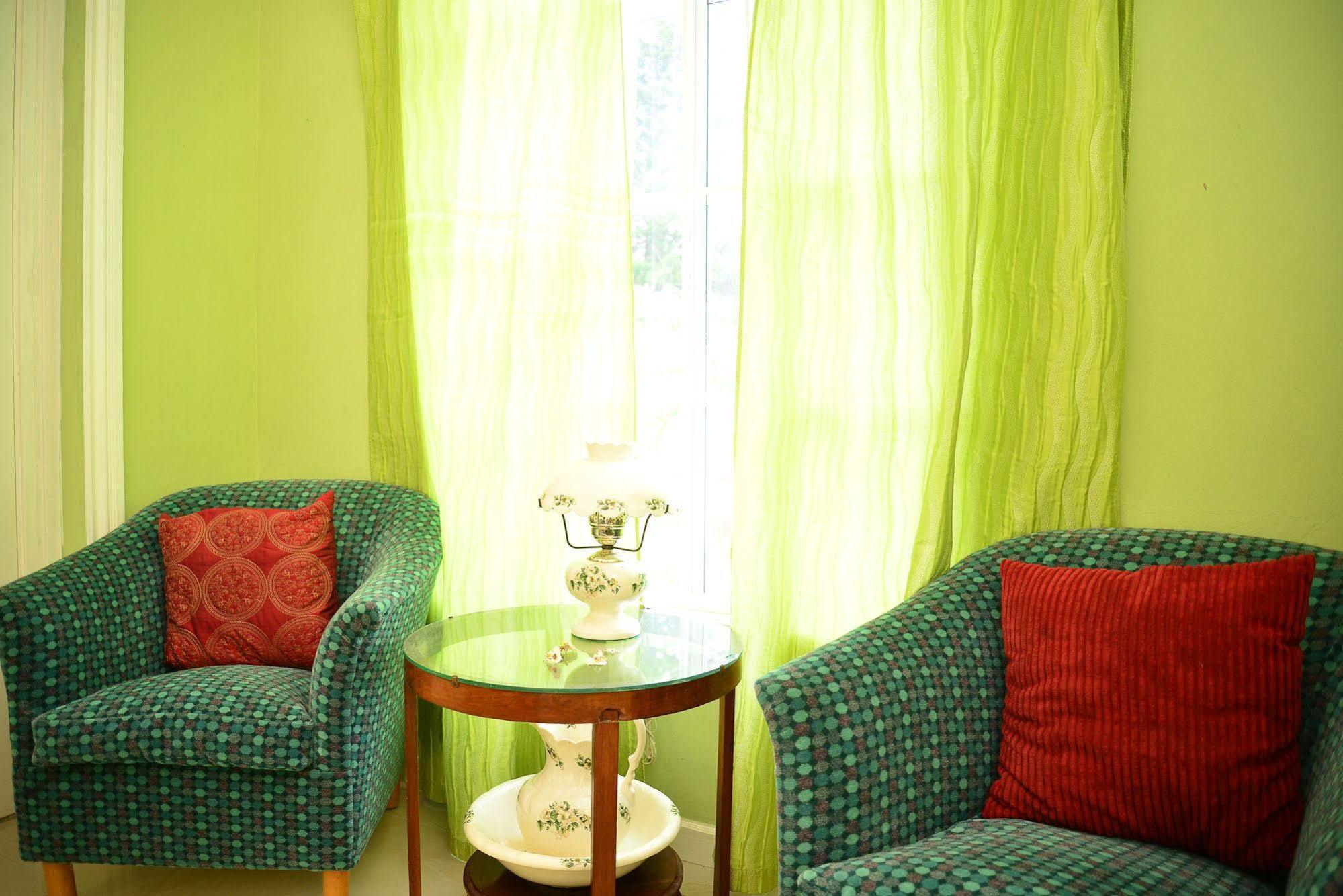 Khastle Khodero 3*