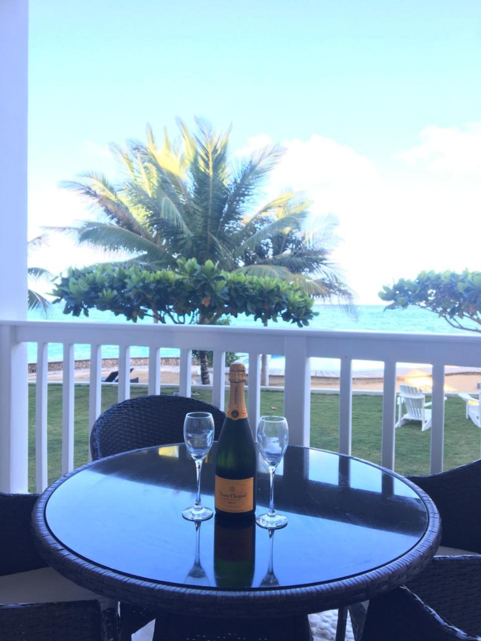 Aparthotel Whispering Seas - 2 Bedroom Luxury Ocean Front St Mary