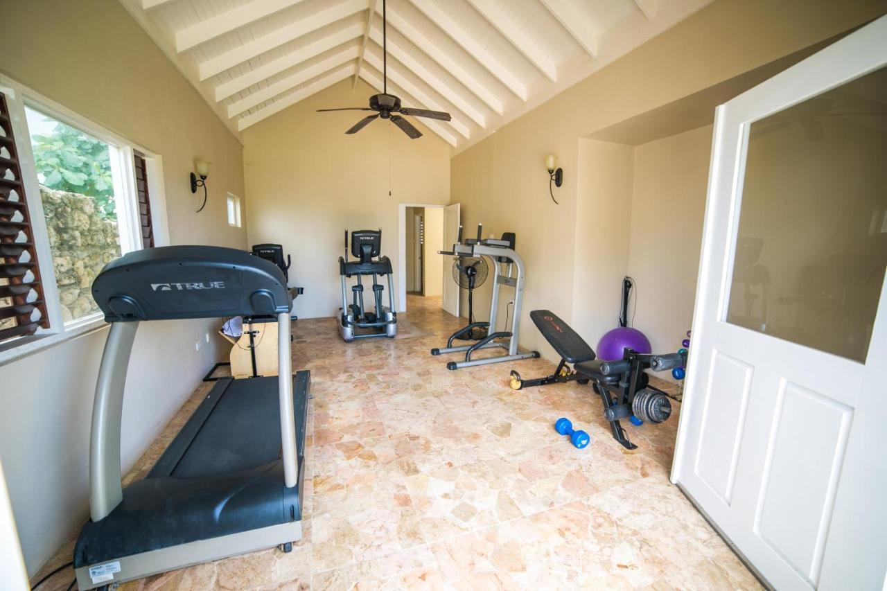Aparthotel Whispering Seas - 2 Bedroom Luxury Ocean Front St Mary