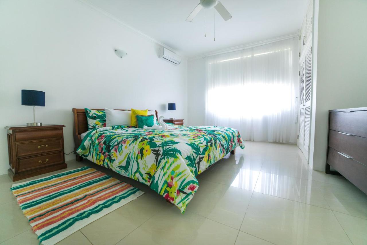 Aparthotel Whispering Seas - 2 Bedroom Luxury Ocean Front *