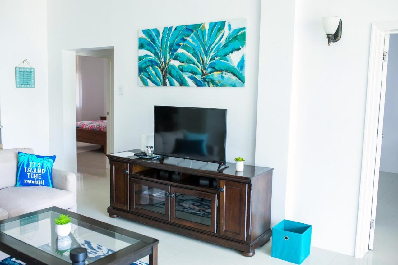 Whispering Seas - 2 Bedroom Luxury Ocean Front Aparthotel *