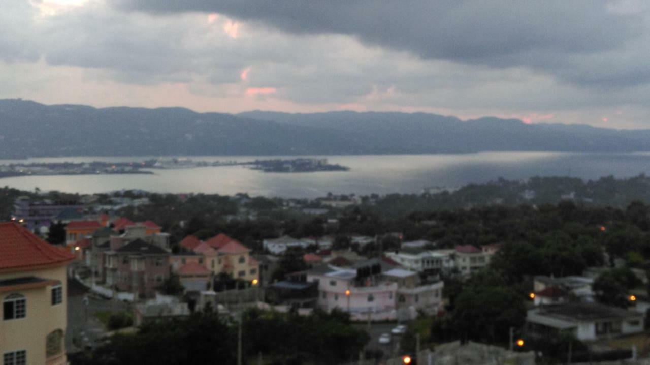 Hiya Heights Guest house Montego Bay