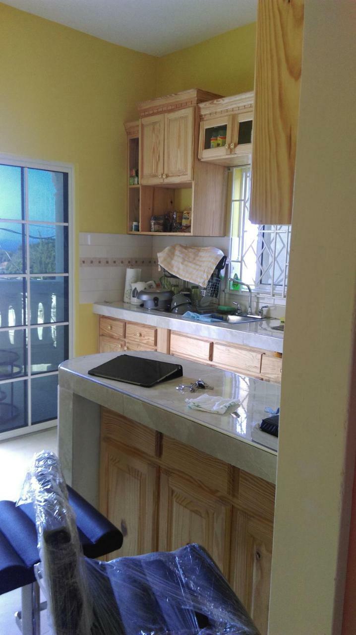 Hiya Heights Guest house Montego Bay